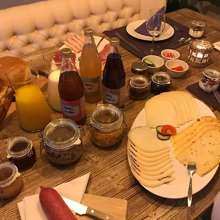 Holset70 Bed and breakfast Lemiers