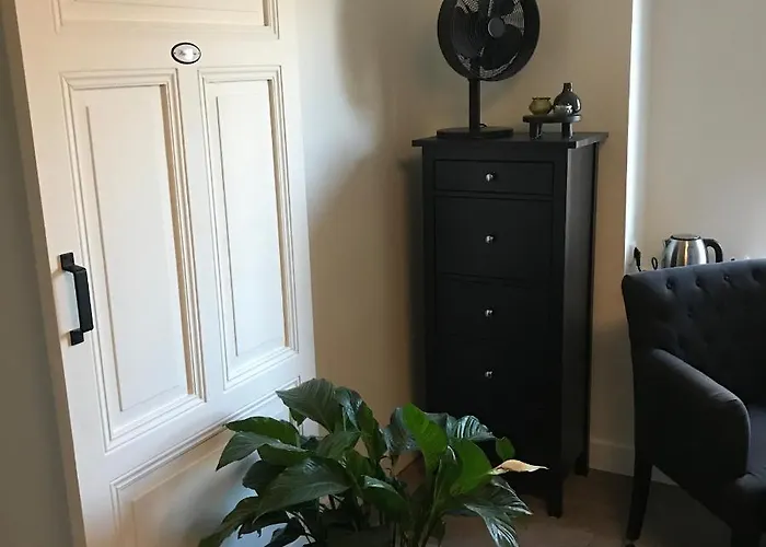 Oda ve Kahvaltı Holset70 4*