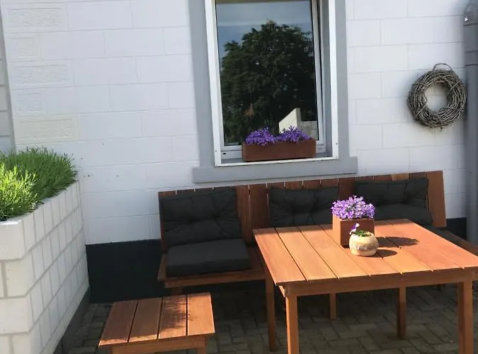 Holset70 Bed & Breakfast 4*