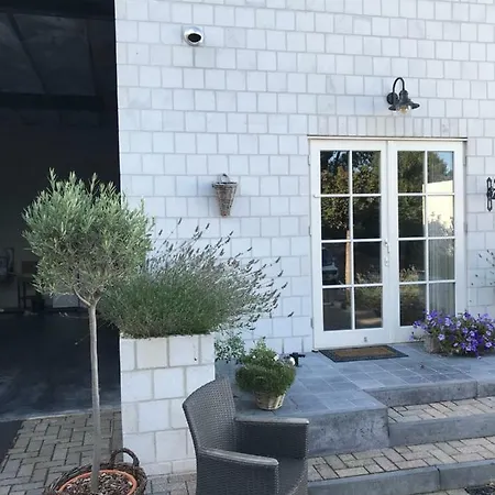 Holset70 Bed & Breakfast 4*