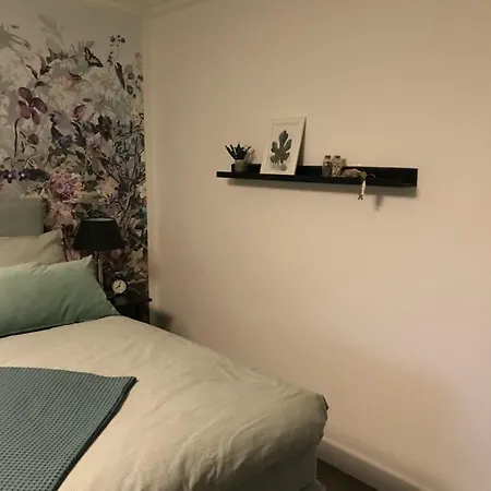 Holset70 Bed & Breakfast 4*