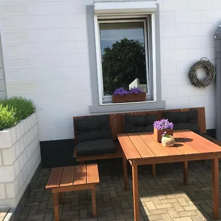 Holset70 Bed & Breakfast 4*